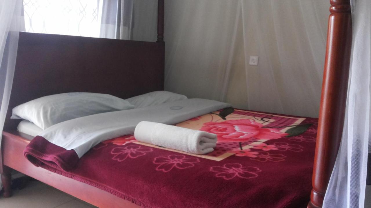 Nasera Suites Hotel Moyo Extérieur photo