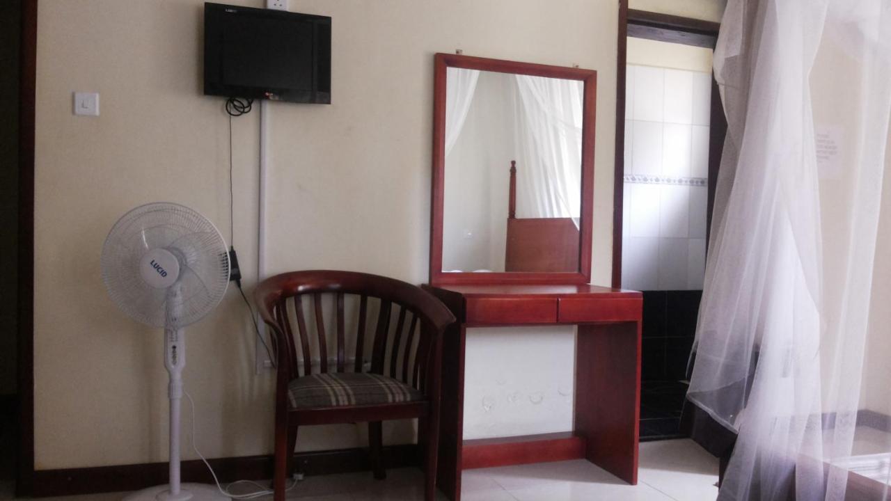 Nasera Suites Hotel Moyo Extérieur photo