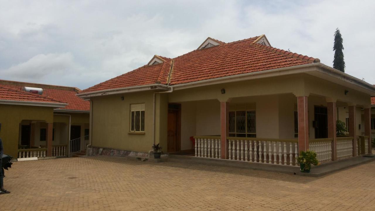 Nasera Suites Hotel Moyo Extérieur photo